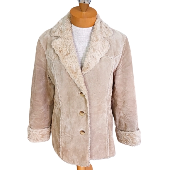 VINTAGE St John's Bay Size Medium Womens Coat Tan Leather Sherpa Style Coat - Picture 1 of 6
